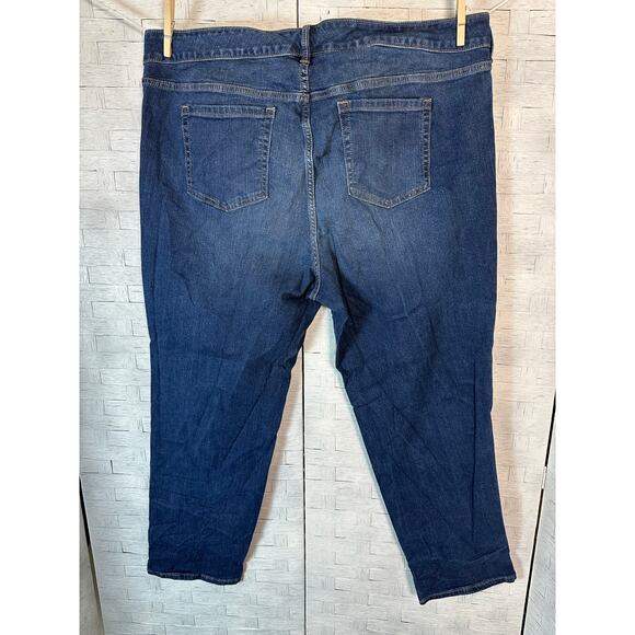 Torrid women’s perfect boyfriend cut straight leg medium wash low rise plus size - Picture 2 of 12